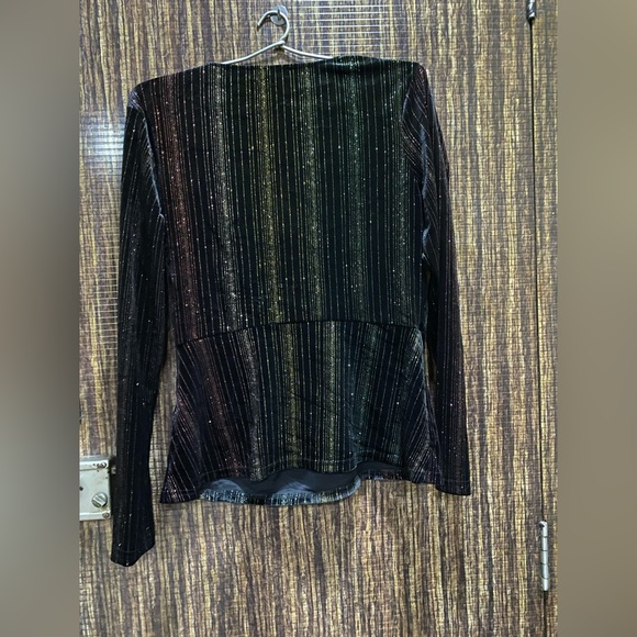 Velvet shimmer top - Picture 2 of 3